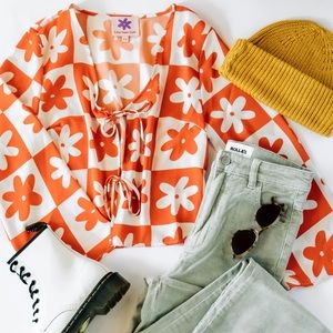 Lisa Says Gah Orange Daisy Check Camilla Top Large